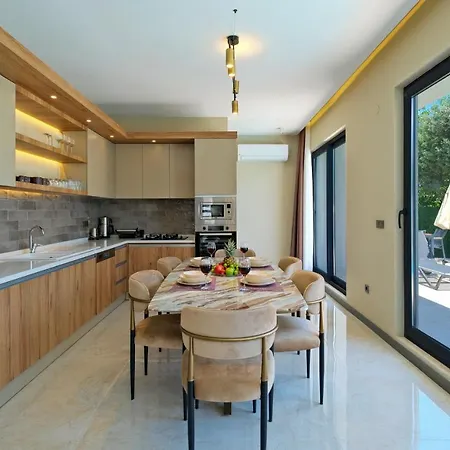 Daire Eosa Homes 5 *